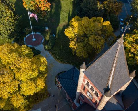 Aerial view of UNH Thompson Hall in the autumn