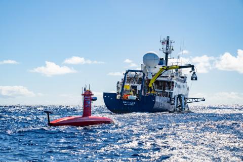 UNH center for coastal and ocean mapping boat
