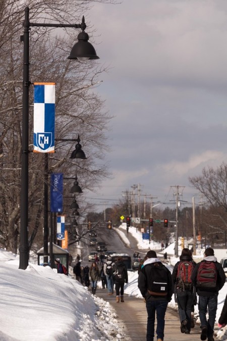UNH students walking to class in winter