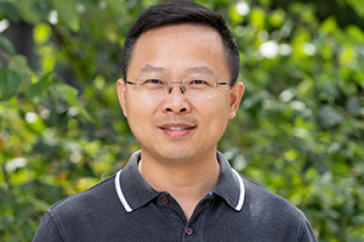 Gonghu Li, UNH associate professor in chemistry and materials science
