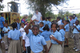 UNH students in Dominican Republic
