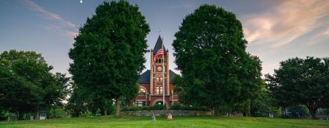 UNH Thompson Hall Photo in Summer